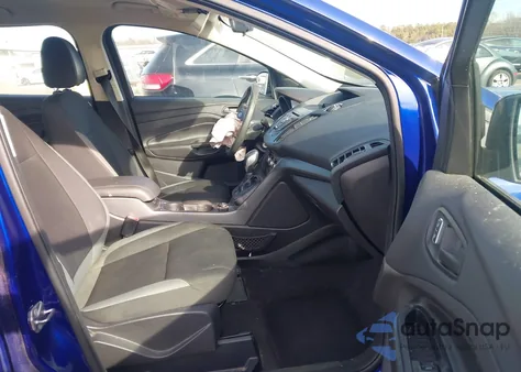 2016 Ford Escape S z USA, uszkodzony, nr VIN 1FMCU0F7XGUA60095